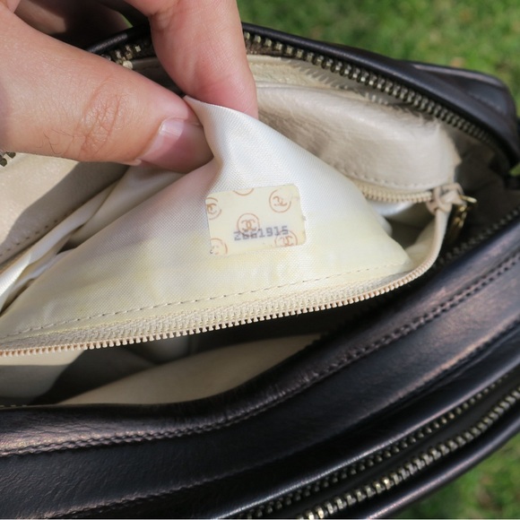 Vintage CHANEL Camera Bag - Picture 11 of 12